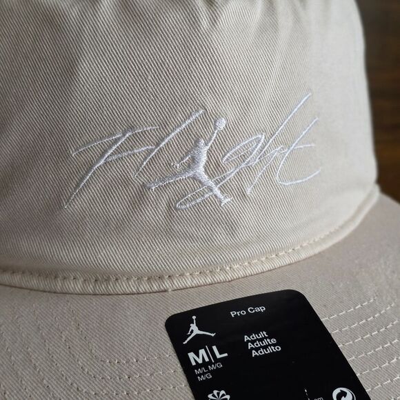 Nike Air Jordan Hat Flight Pro Strap 5-Panel Beige White Adjustable Cap Size M/L - Picture 4 of 12